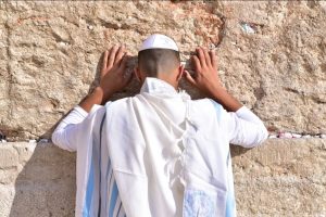 ૉWhat is Shabbat Chatan and how is it celebrated?