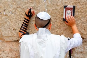 ૉWhat is Shabbat Chatan and how is it celebrated?